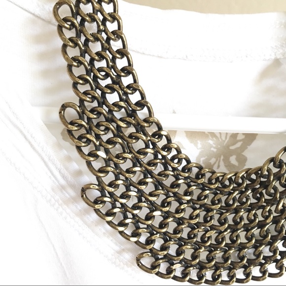 ASOS Chunky statement necklace gold metal - Picture 2 of 5